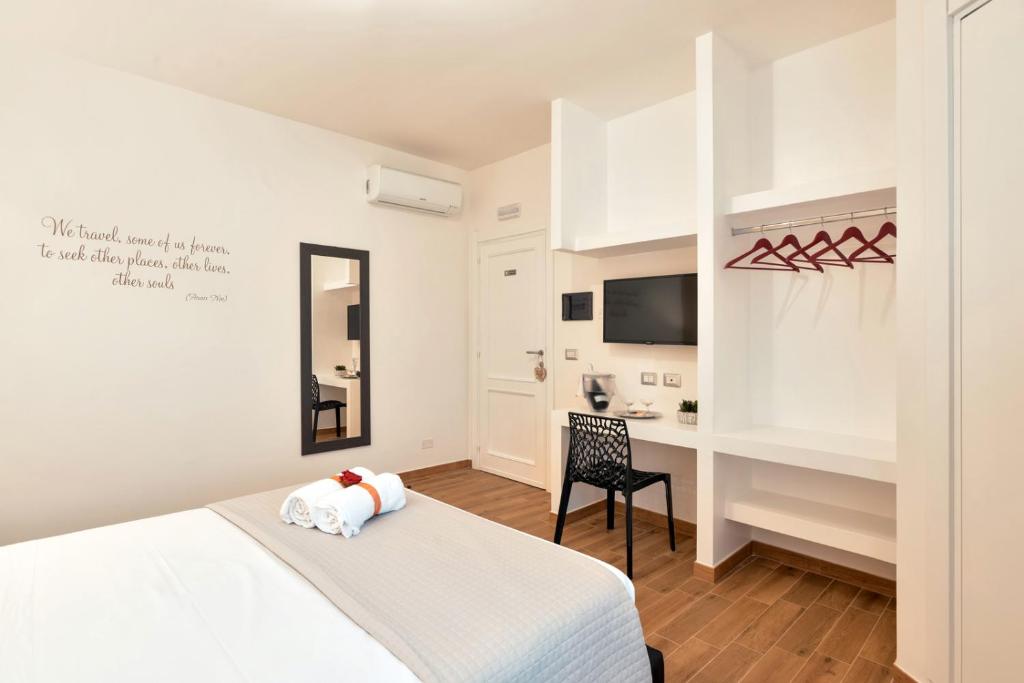Coral Bay Charming House room 1